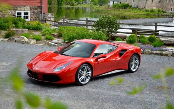 081898 2017 ferrari 488