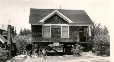 1949 17 Grove Street house on blocks